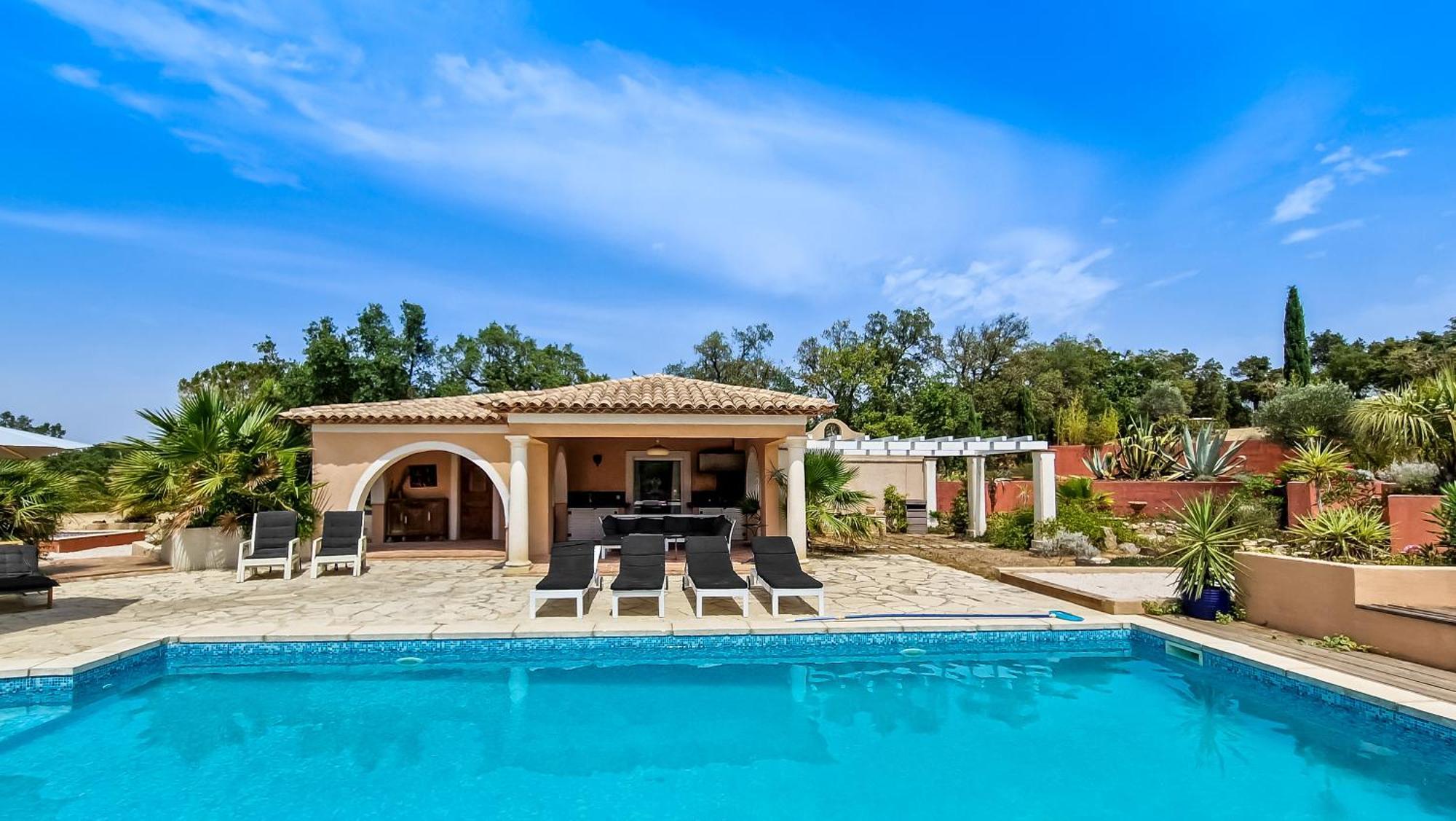 Villa La Lanterne Le Plan-de-la-Tour Exterior photo